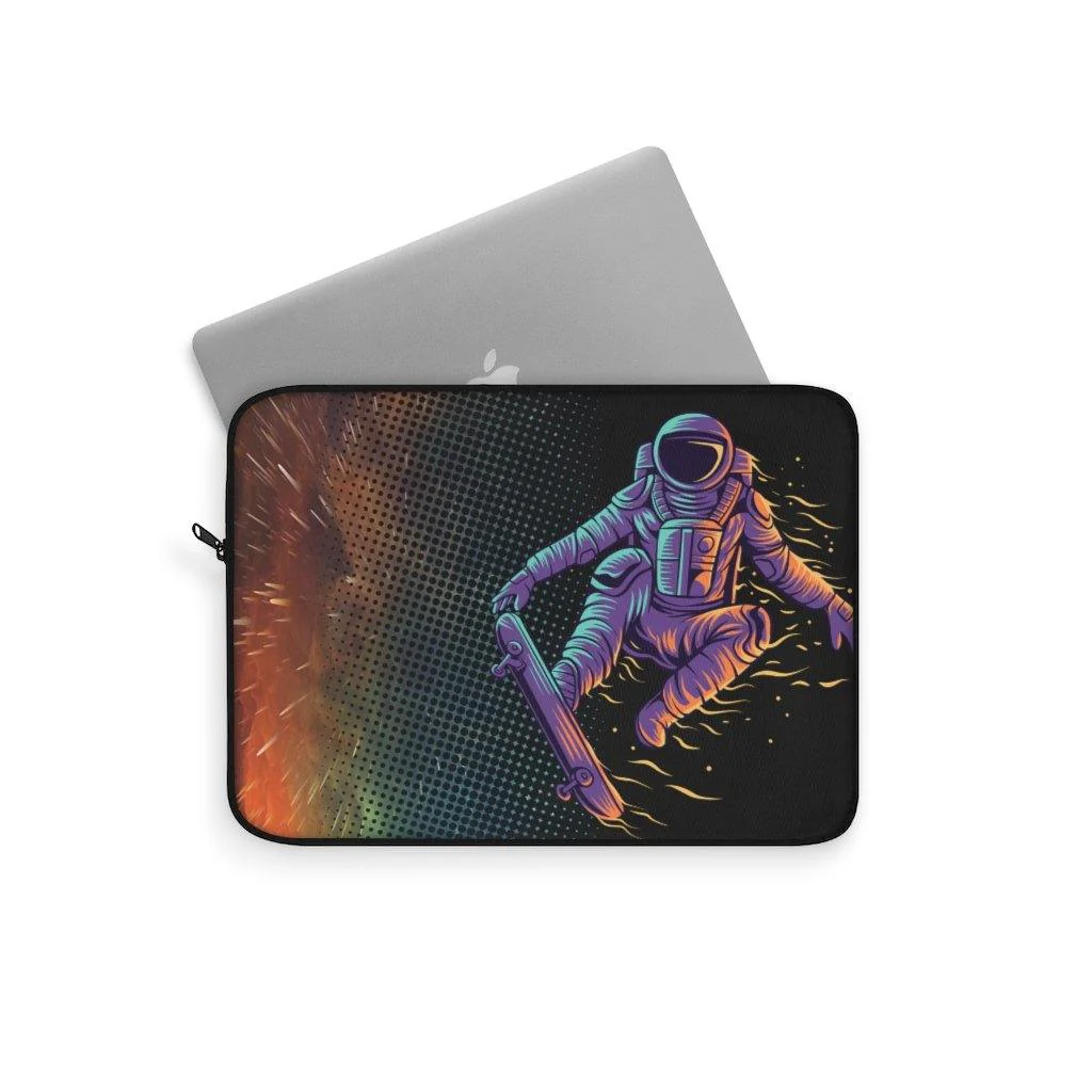 Skateboarding Astronaut – Laptop Sleeve - Image 5